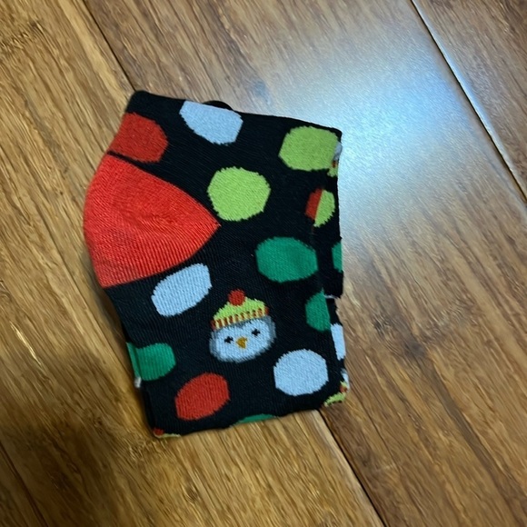 Christmas Socks Black with colored circles & a cute animal face, Sock Sz 9-11 - Picture 4 of 5
